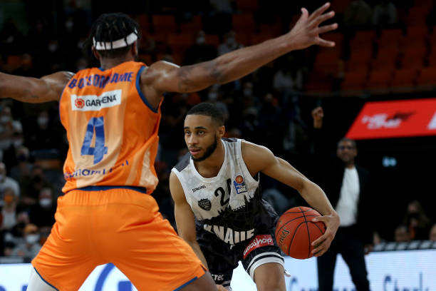 对伊萨克来 对伊萨克来