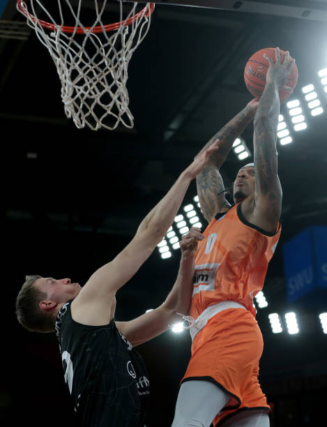 量和投篮姿 量和投篮姿